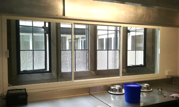 restaurant flyscreens